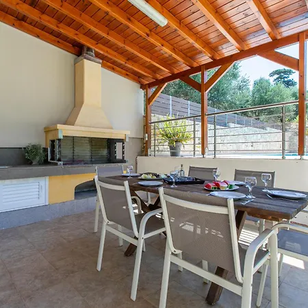 Villa Neaira *