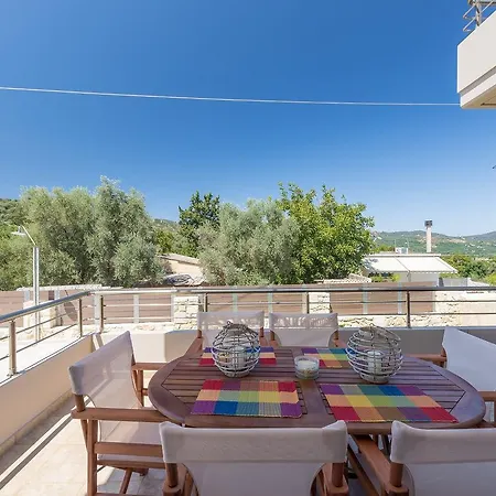 Neaira Villa *